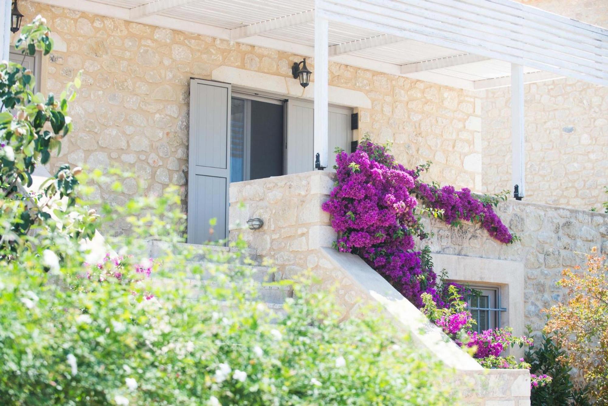 Poliana Estate Villas Riglia Bagian luar foto